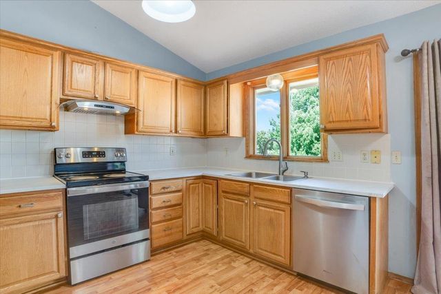 2014 N Grace Avenue Ct, Andover, KS 67002