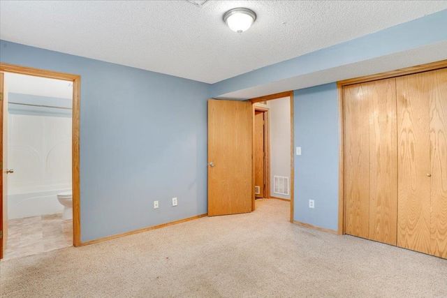 2014 N Grace Avenue Ct, Andover, KS 67002