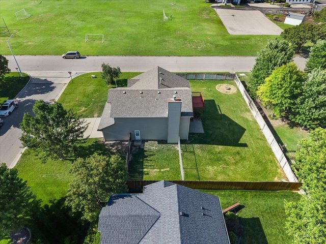2014 N Grace Avenue Ct, Andover, KS 67002