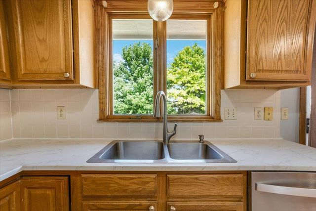 2014 N Grace Avenue Ct, Andover, KS 67002