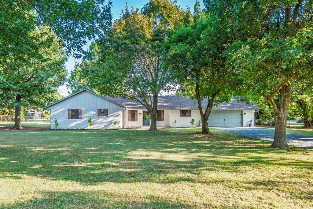 410 Timber Creek Drive, Tuttle, OK 73089