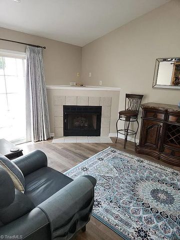716 Wynbrook Square Lane, Winston-salem, NC 27103