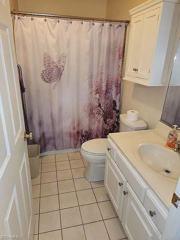 716 Wynbrook Square Lane, Winston-salem, NC 27103