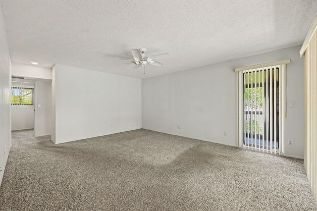 550 Cliffs Drive 301 C, Ypsilanti Twp, MI 48198