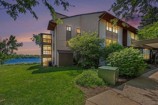 550 Cliffs Drive 301 C, Ypsilanti Twp, MI 48198
