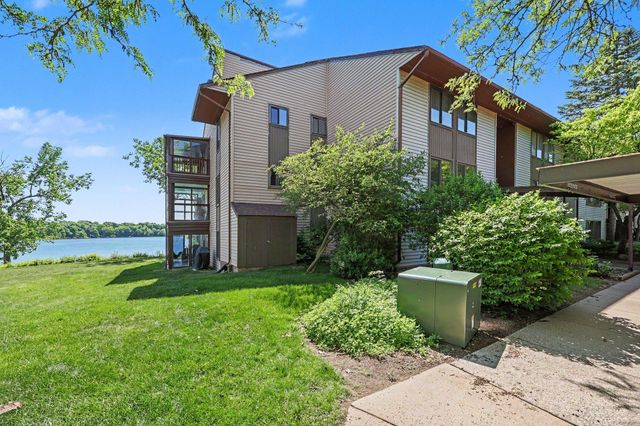 550 Cliffs Drive 301 C, Ypsilanti Twp, MI 48198