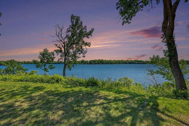 550 Cliffs Drive 301 C, Ypsilanti Twp, MI 48198