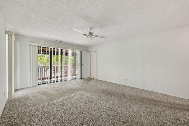 550 Cliffs Drive 301 C, Ypsilanti Twp, MI 48198