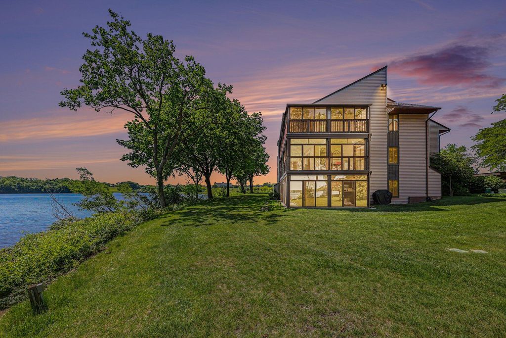 550 Cliffs Drive 301 C, Ypsilanti Twp, MI 48198