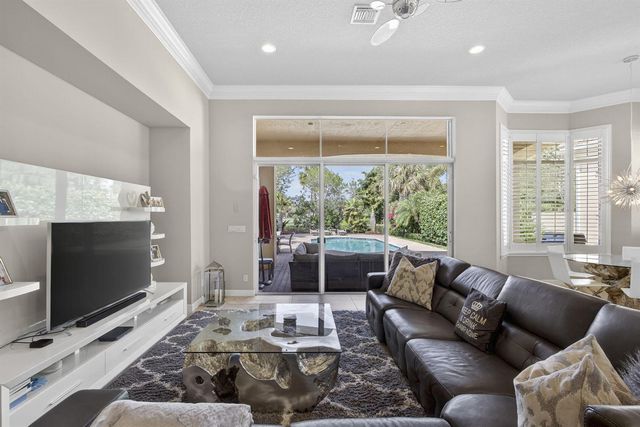 142 Viera Drive, Palm Beach Gardens, FL 33418