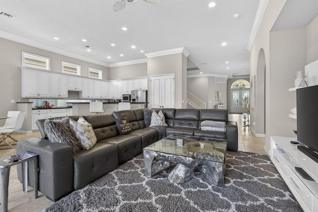 142 Viera Drive, Palm Beach Gardens, FL 33418