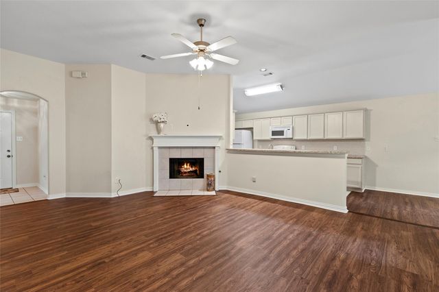 1846 Sherwood Forest Circle, League City, TX 77573