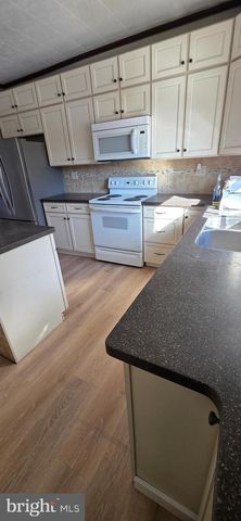 325 N COLLEGE ST, Palmyra, PA 17078