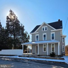 325 N COLLEGE ST, Palmyra, PA 17078