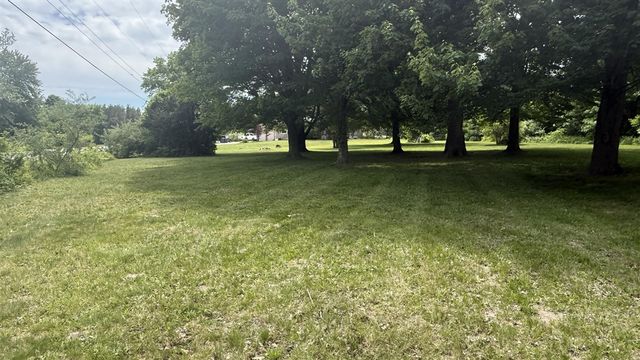 4028 N M 63, Benton Harbor, MI 49022