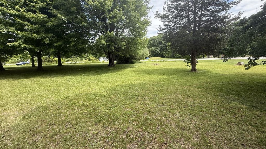4028 N M 63, Benton Harbor, MI 49022