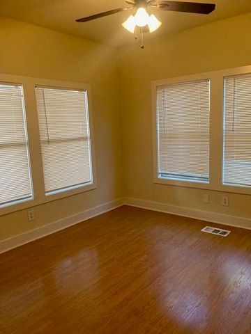 2710 Whitis Ave A, Austin, TX 78705