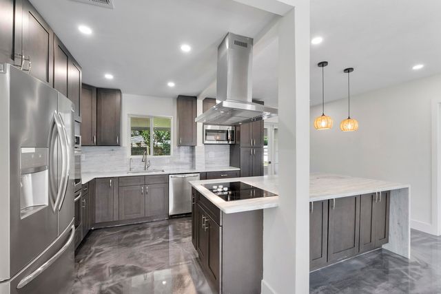 2160 NE 53rd Street, Fort Lauderdale, FL 33308