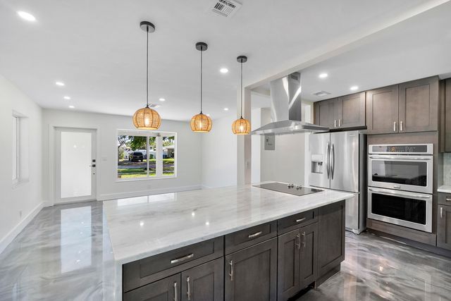 2160 NE 53rd Street, Fort Lauderdale, FL 33308