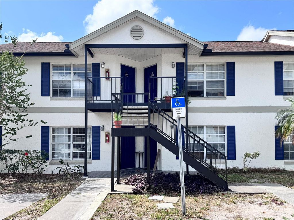 3651 N GOLDENROD ROAD B207, Winter Park, FL 32792