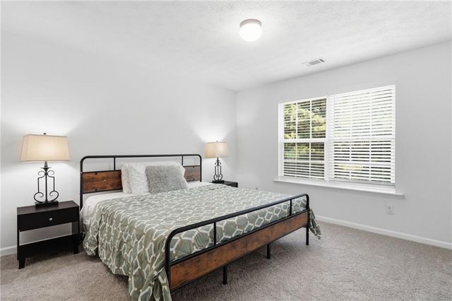 5492 Skylar Creek Lane, Buford, GA 30518