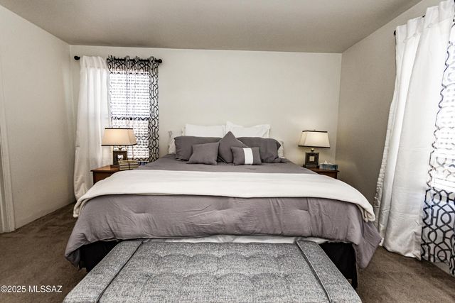 4830 S Vallecano Drive, Tucson, AZ 85746