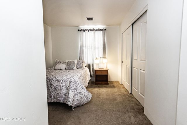 4830 S Vallecano Drive, Tucson, AZ 85746