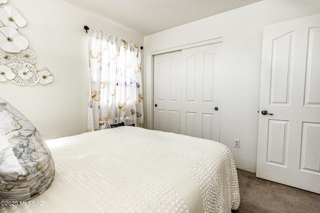 4830 S Vallecano Drive, Tucson, AZ 85746