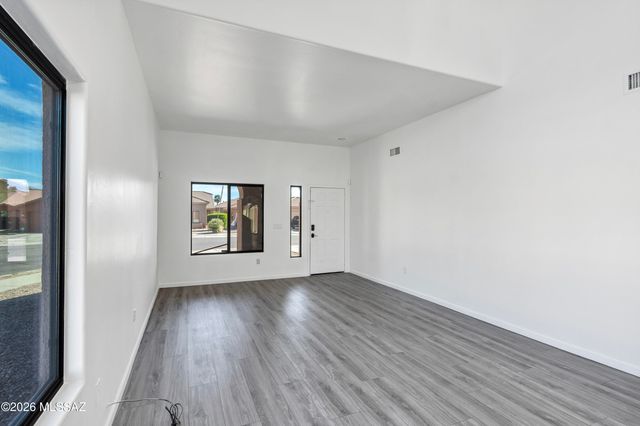 4830 S Vallecano Drive, Tucson, AZ 85746