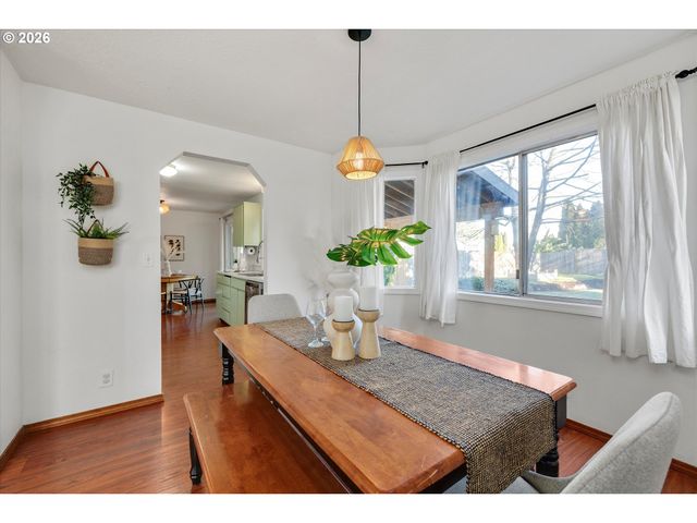 16082 Sw 93RD Ave, Tigard, OR 97224