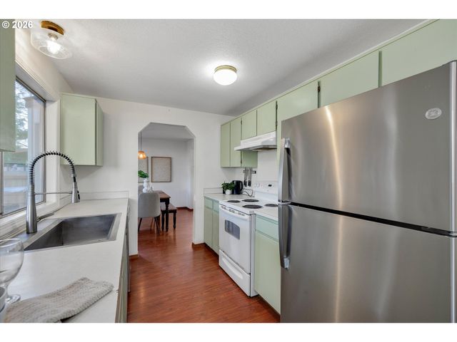 16082 Sw 93RD Ave, Tigard, OR 97224