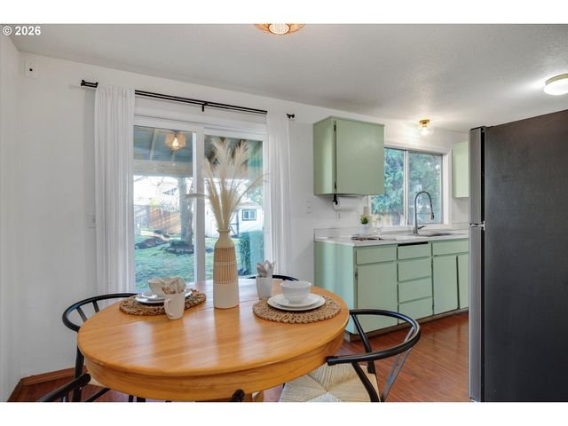 16082 Sw 93RD Ave, Tigard, OR 97224