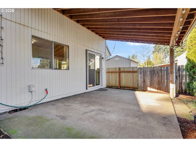 16082 Sw 93RD Ave, Tigard, OR 97224