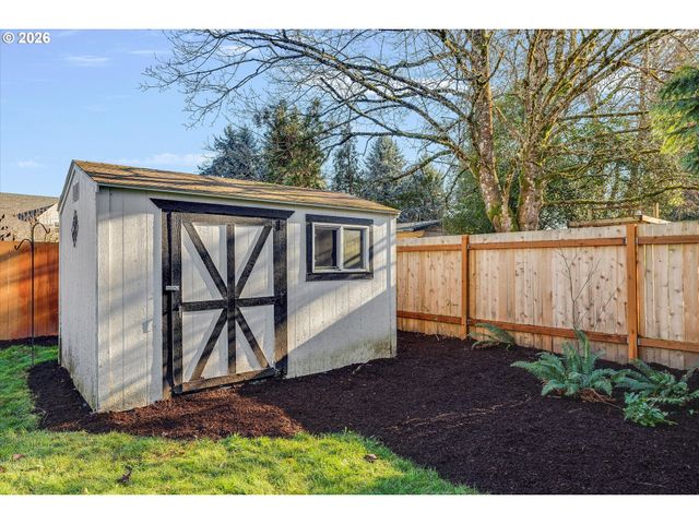 16082 Sw 93RD Ave, Tigard, OR 97224