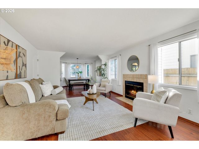 16082 Sw 93RD Ave, Tigard, OR 97224