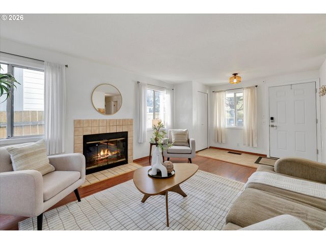 16082 Sw 93RD Ave, Tigard, OR 97224