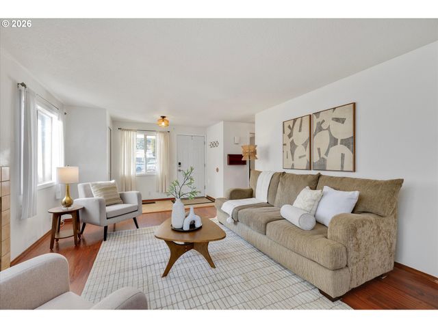 16082 Sw 93RD Ave, Tigard, OR 97224