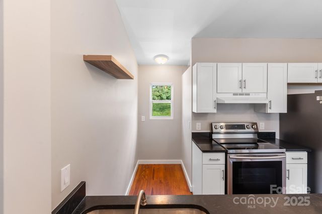 14 Annie Street, Asheville, NC 28806