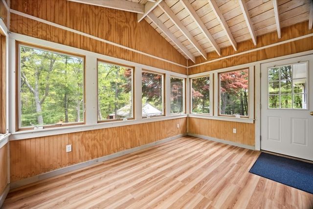 391 Scenic Hwy, Bourne, MA 02532