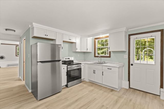 391 Scenic Hwy, Bourne, MA 02532