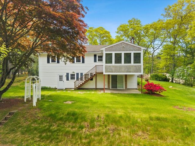 391 Scenic Hwy, Bourne, MA 02532