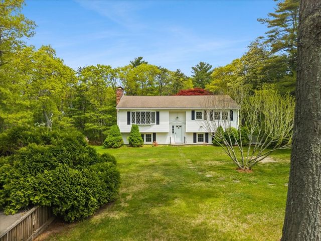 391 Scenic Hwy, Bourne, MA 02532