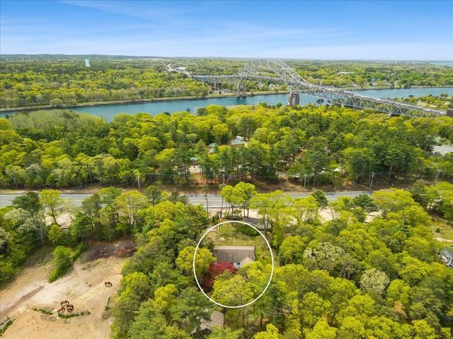 391 Scenic Hwy, Bourne, MA 02532
