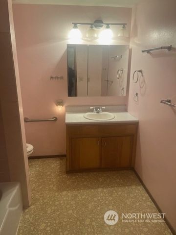 2604 31st Avenue SW, Puyallup, WA 98373