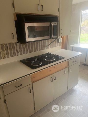 2604 31st Avenue SW, Puyallup, WA 98373