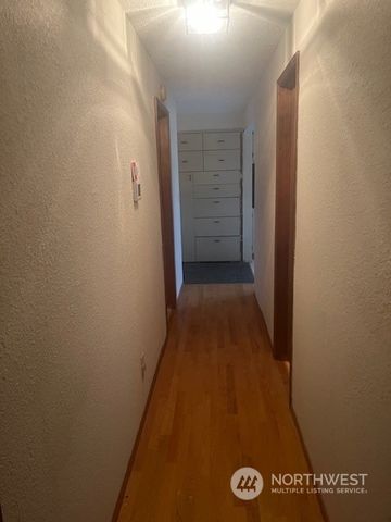 2604 31st Avenue SW, Puyallup, WA 98373