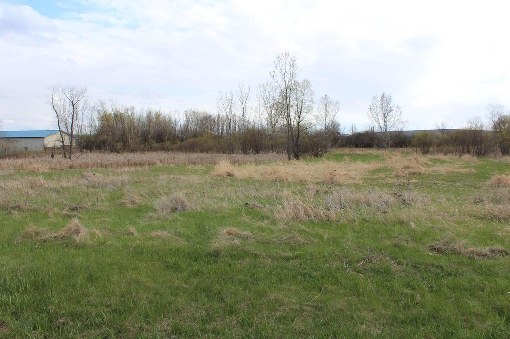1401 GLORY ROAD, Green Bay, WI 54304