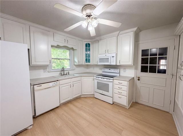 10405 E 80th Street, Kansas City, MO 64138