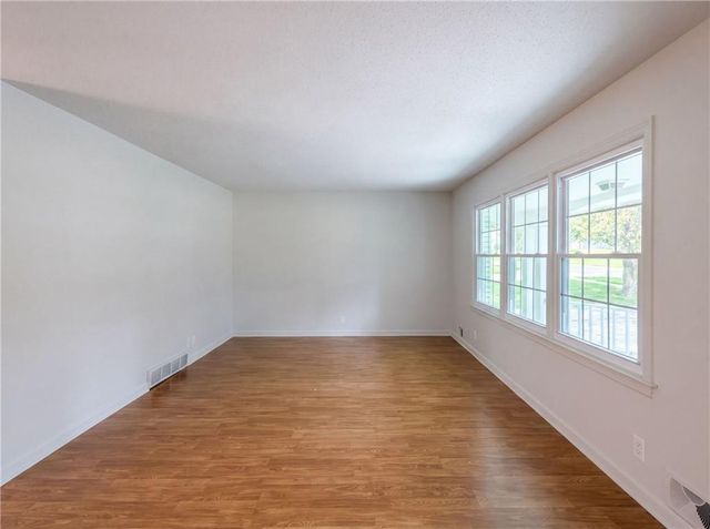 10405 E 80th Street, Kansas City, MO 64138