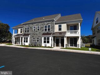 427 #201 ASHA WAY, Harleysville, PA 19438